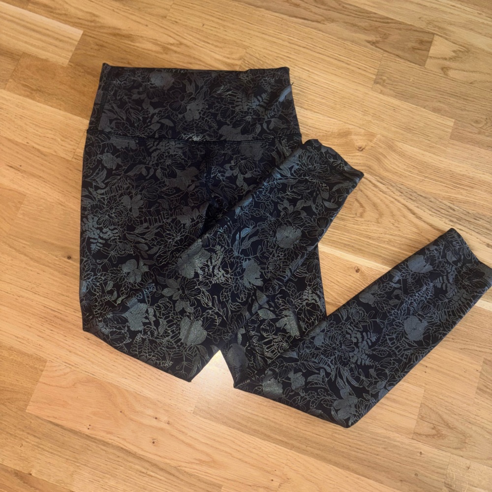 Lululemon Rare Discontinued Foil Metallic Leggings 4 Wunder Train